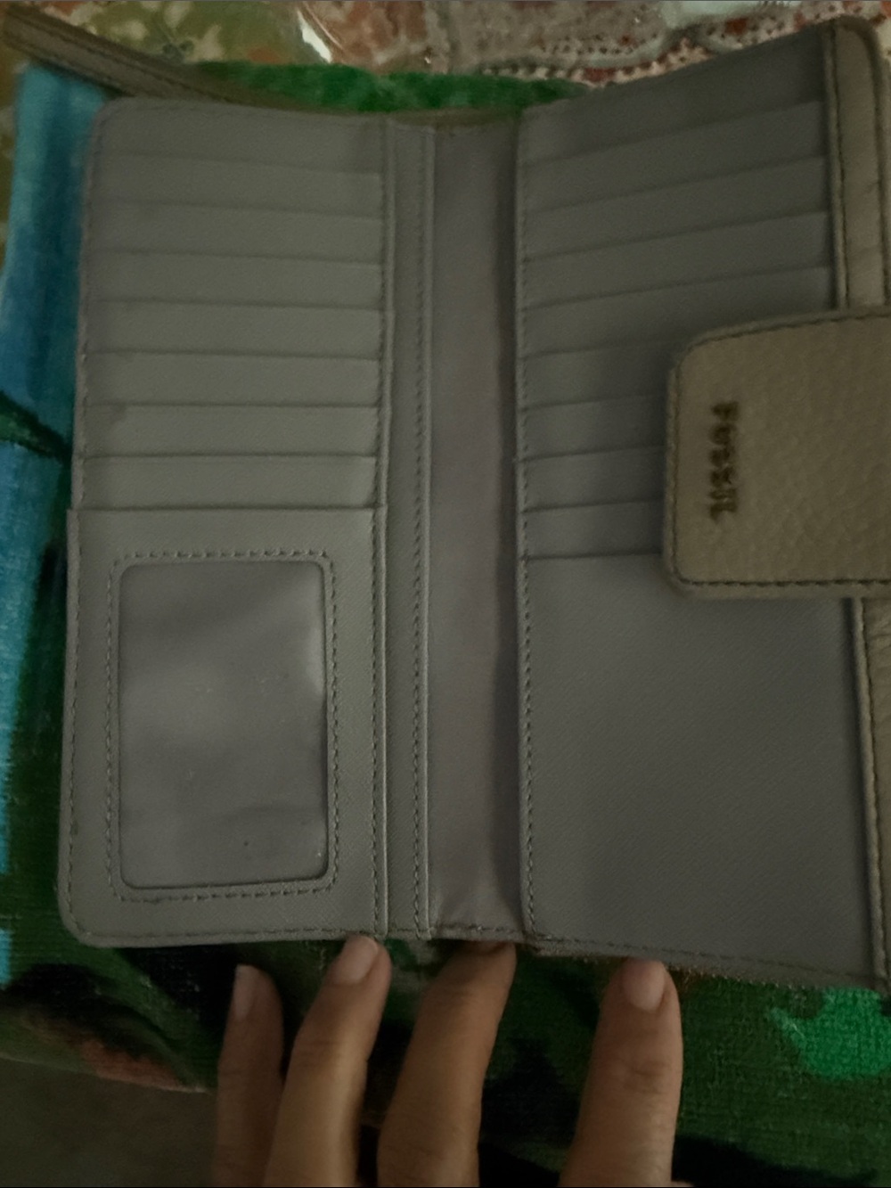 Fossil Pebbled Leather Wallet in Light Gray Taupe - Picture 2 of 4